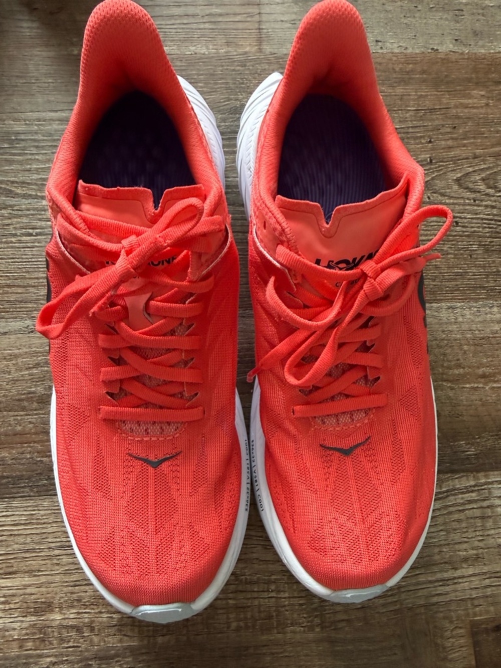 Hoka One One Womens Carbon X 2 1113527 HCBI Coral Running Shoes
Sneakers Sz 8.5W